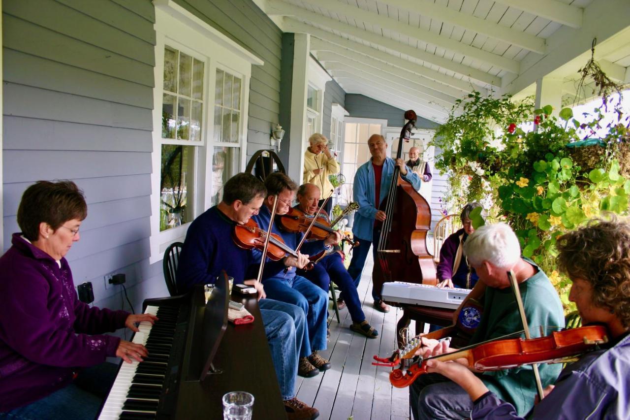 Broadwater Inn & Cottages Baddeck Ngoại thất bức ảnh